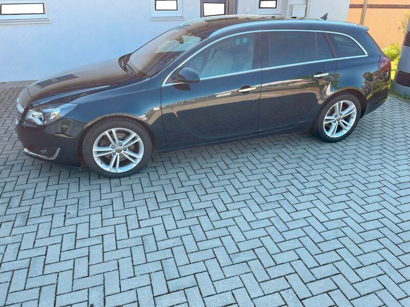 Grün Gebraucht 2015 Opel Insignia Kombi | 7.100 € (Guter Preis) - Bild 1/4