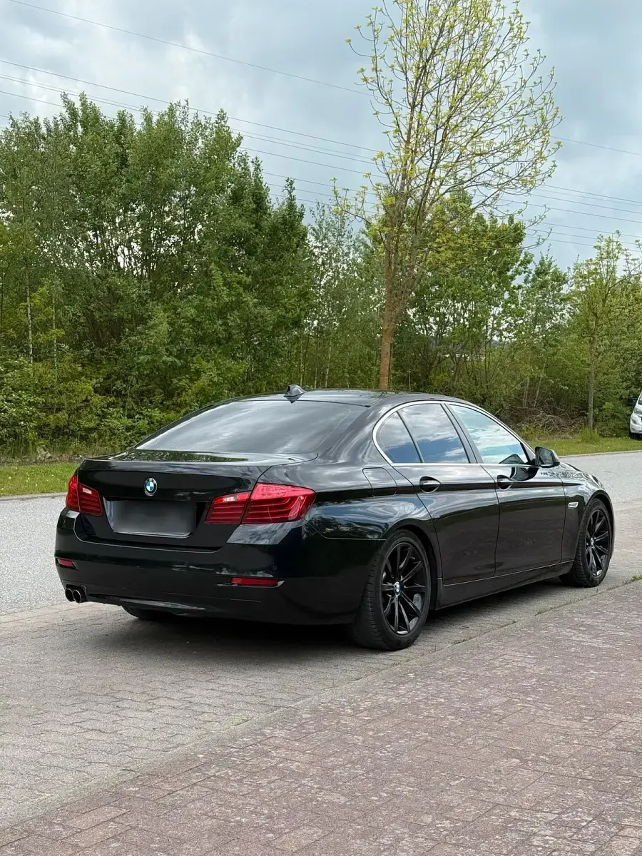 Gebraucht BMW 520 Efficient Dynamics 190 PS (139 kW) 2015 Schwarz Limousine