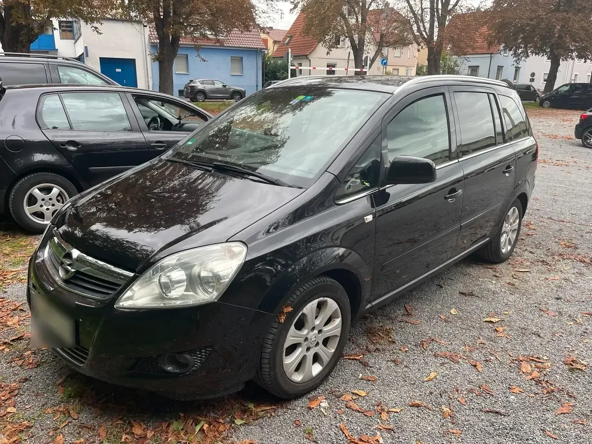 Gebraucht Opel Zafira 150 PS (110 kW) 2009 Schwarz Van / Kleinbus