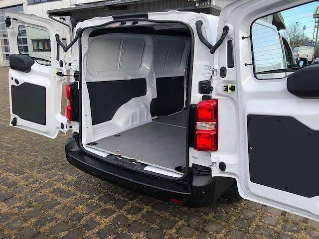 Gebraucht Toyota Proace 144 PS (105 kW) 2024 Weiß Van / Kleinbus