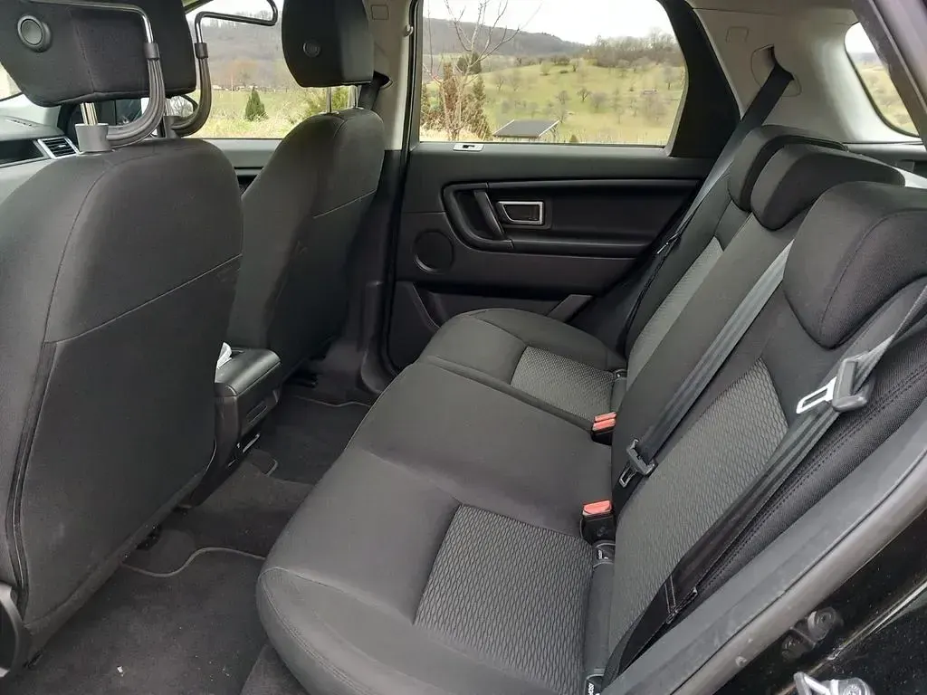 Gebraucht Land Rover Discovery Sport Pure 150 PS (110 kW) 2017 Schwarz SUV