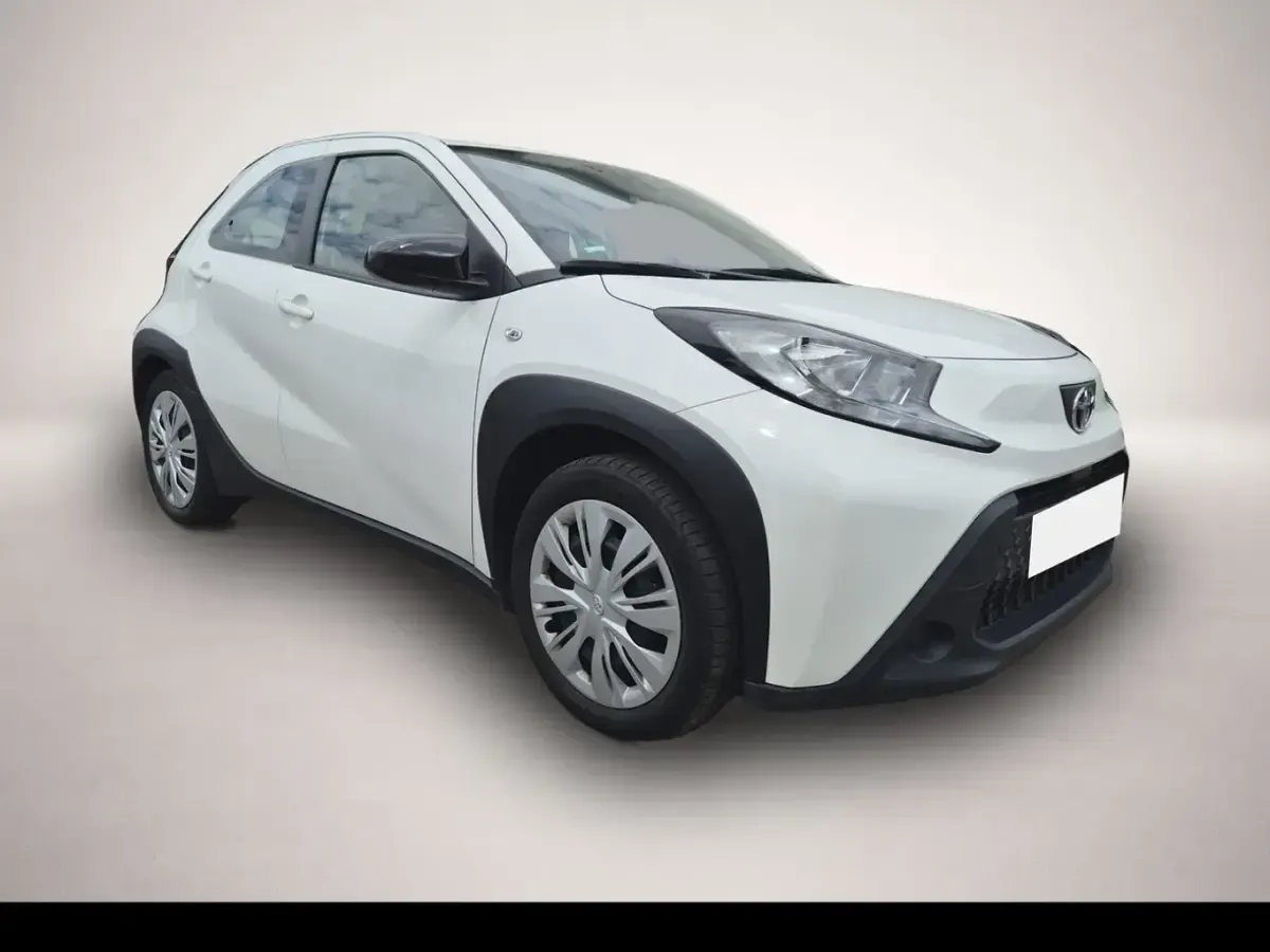 Gebraucht Toyota Aygo X 72 PS (52 kW) 2023 Weiß SUV