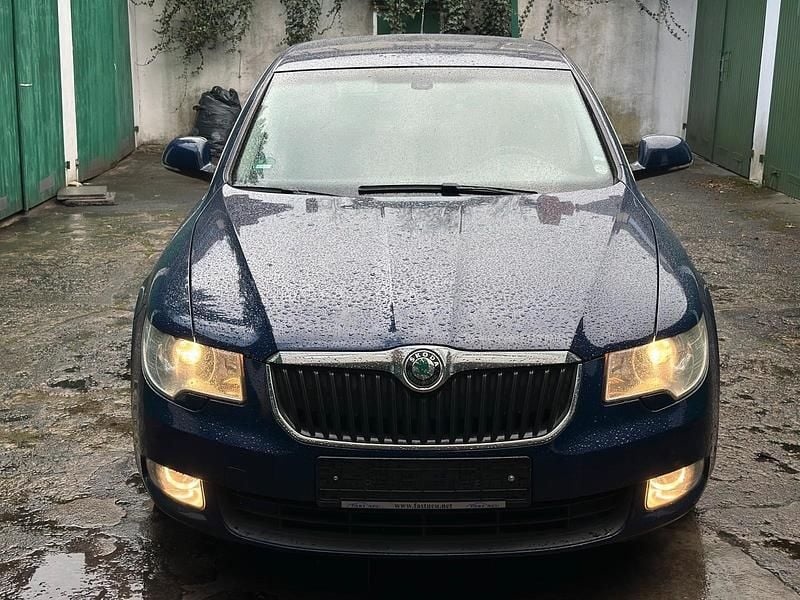 Gebraucht Skoda Superb 160 PS (117 kW) 2009 Blau Limousine