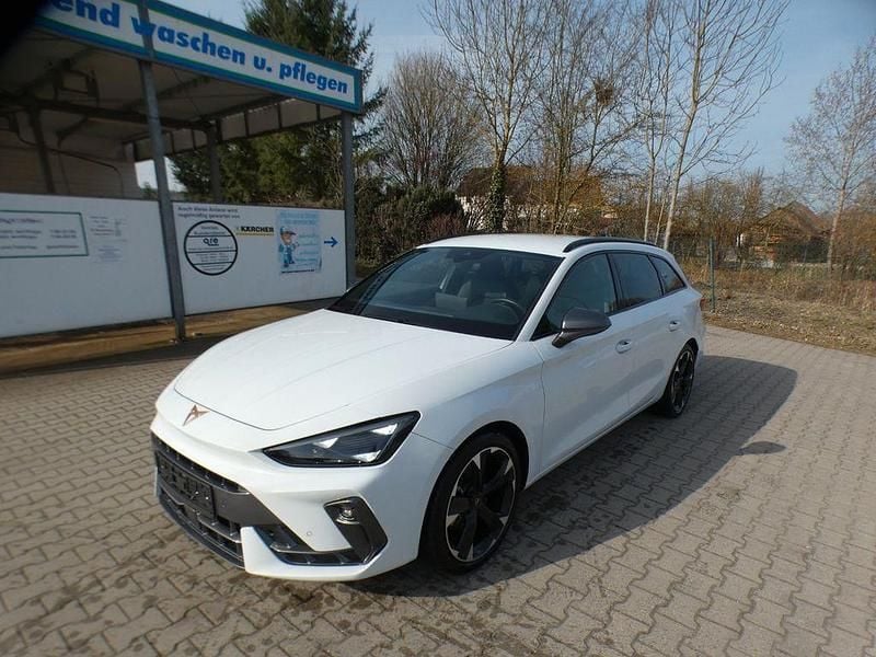 Gebraucht Cupra Leon 150 PS (110 kW) 2025 Weiß Limousine