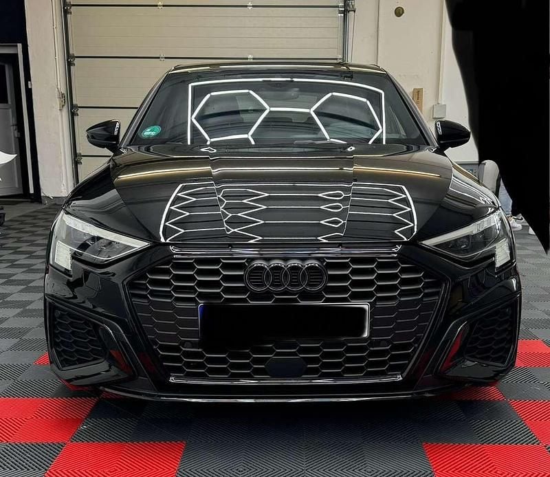 Gebraucht 2023 Audi A3 Sportback S-Line Limousine | 31.599 € - Bild 1/4