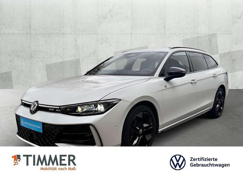 Oryxweiß perlmutteffekt Gebraucht 2024 VW Passat Pro Kombi | 45.370 € (Teuer) - Bild 1/4