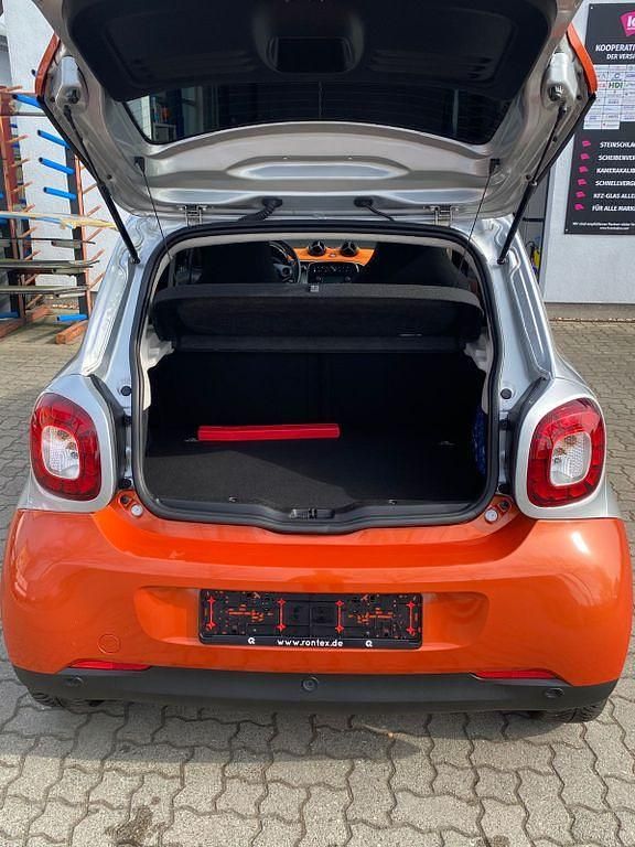 Gebraucht Smart ForFour Basis 90 PS (66 kW) 2019 Silber Kleinwagen