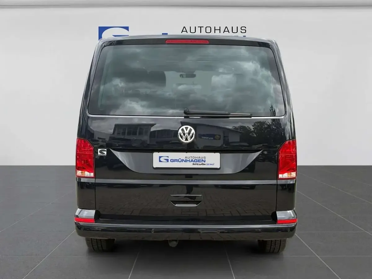 Gebraucht VW Multivan Comfortline 150 PS (110 kW) 2021 Deep black perleffekt Van / Kleinbus