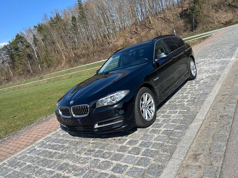 Gebraucht BMW 520 Luxury Line 190 PS (139 kW) 2016 Schwarz Kombi