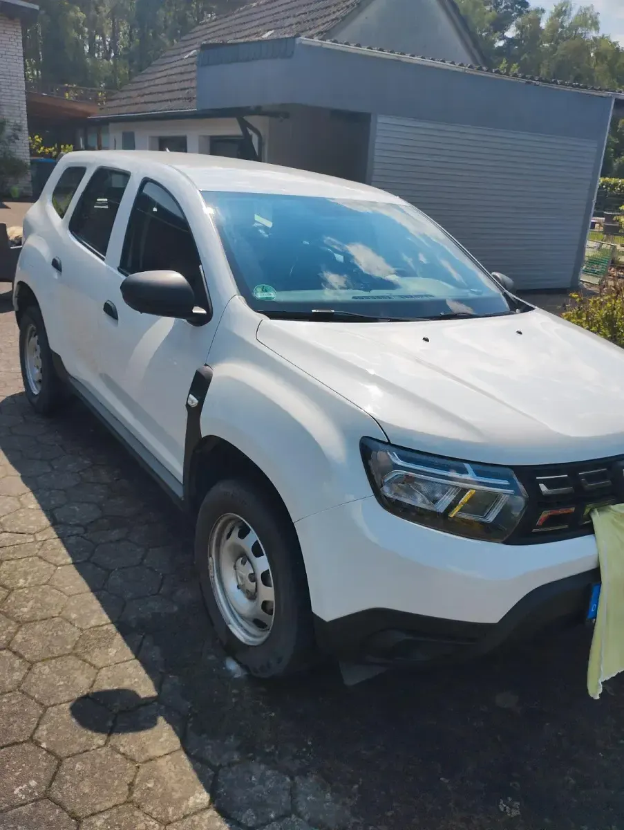 Second-hand Dacia Duster 91 CP (66 kW) 2022 Alb SUV