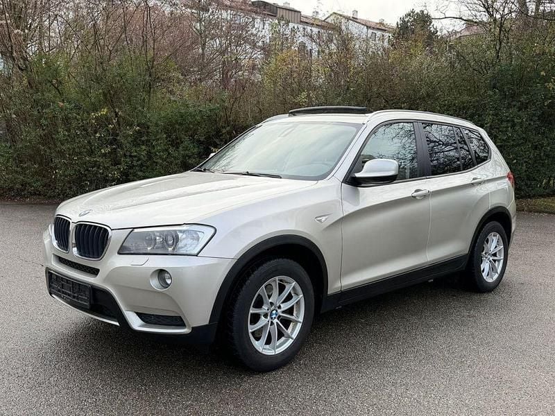 Silber Gebraucht 2011 BMW X3 Sport Line SUV | 10.990 € (Guter Preis) - Bild 1/4