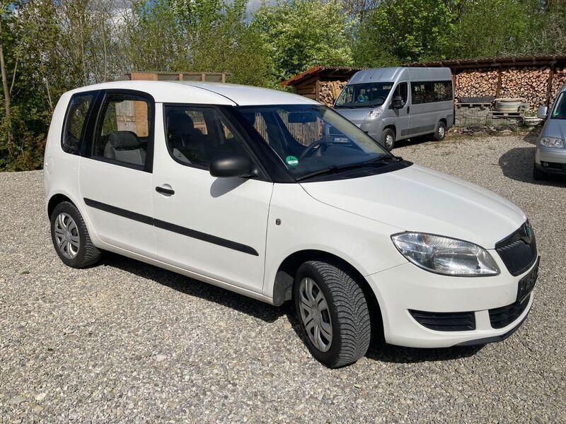 Weiß Gebraucht 2012 Skoda Roomster Kombi | 6.900 € (Etwas zu teuer) - Bild 1/4