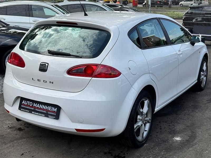 Gebraucht Seat Leon Style 102 PS (75 kW) 2008 Schwarz Limousine