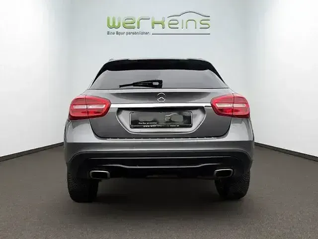 Gebraucht Mercedes GLA200 Night 136 PS (100 kW) 2016 Grau (metallic) SUV