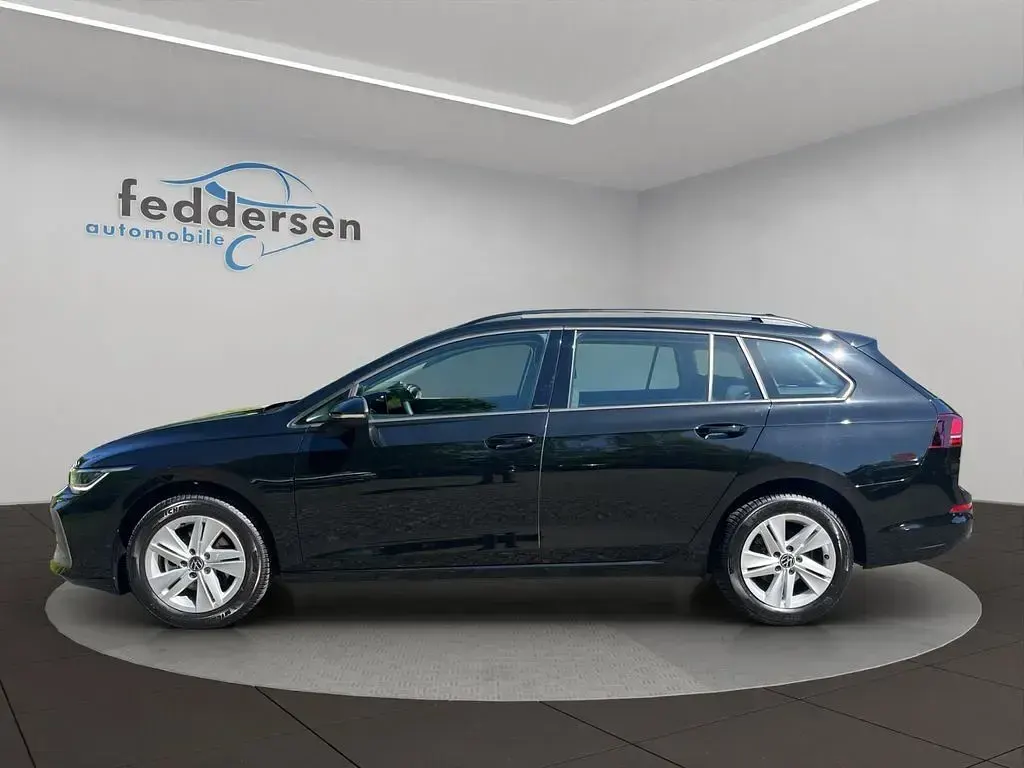 Gebraucht VW Golf VIII Life 116 PS (85 kW) 2025 Schwarz Kombi
