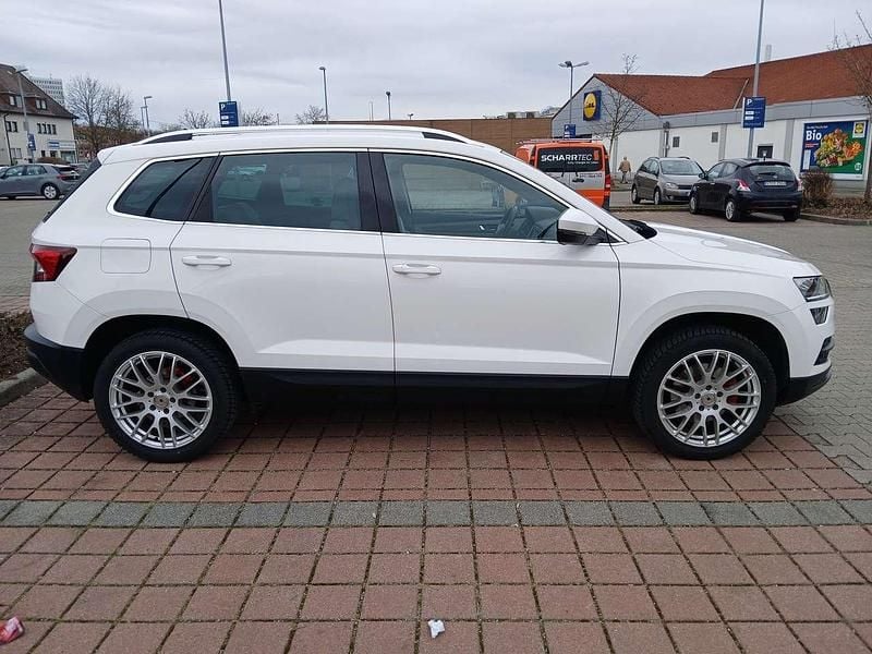 Weiß Gebraucht 2018 Skoda Karoq Style SUV | 17.200 € (Superpreis) - Bild 1/4