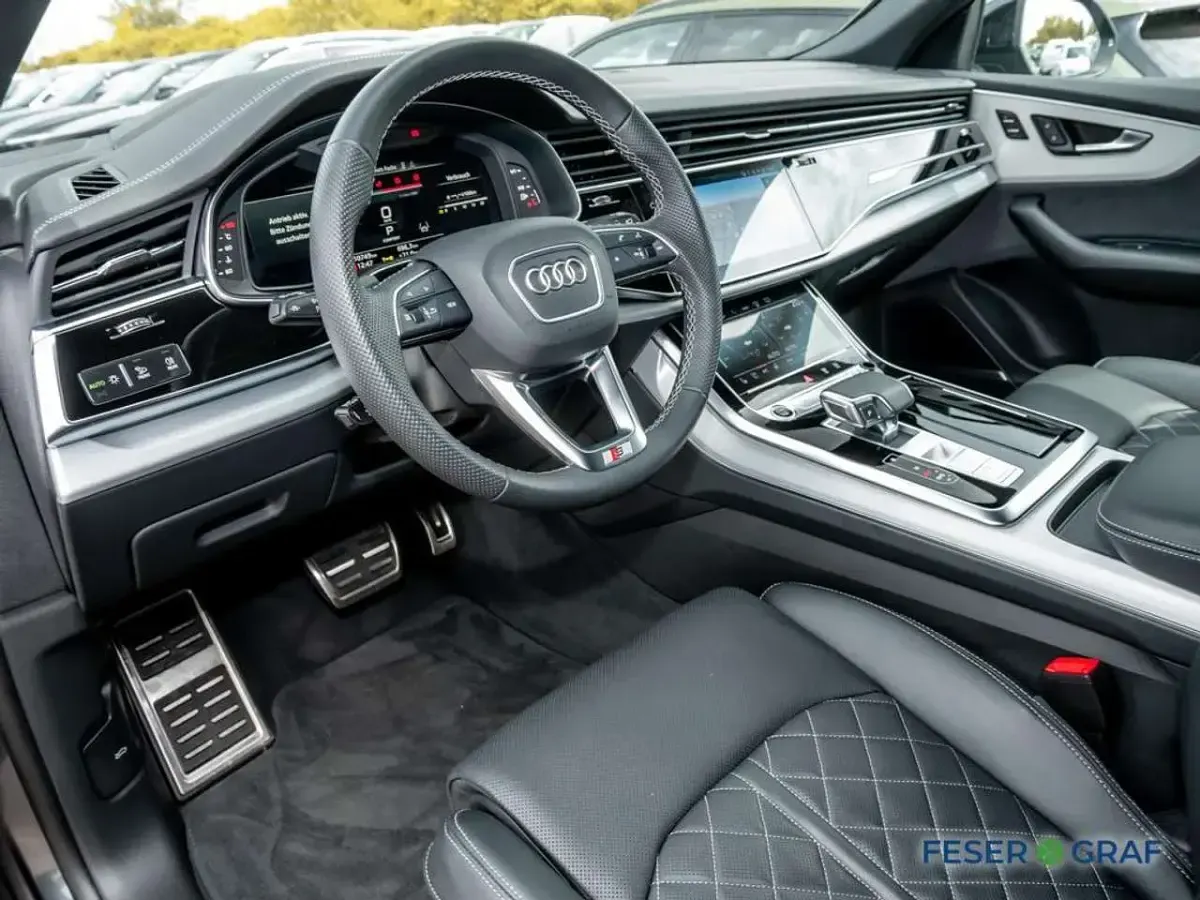 Gebraucht Audi Q8 Ambiente 286 PS (210 kW) 2025 Daytonagrau perleffekt SUV