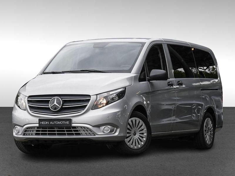 Second-hand Mercedes Vito Edition 237 CP (174 kW) 2023 Argintiu Van