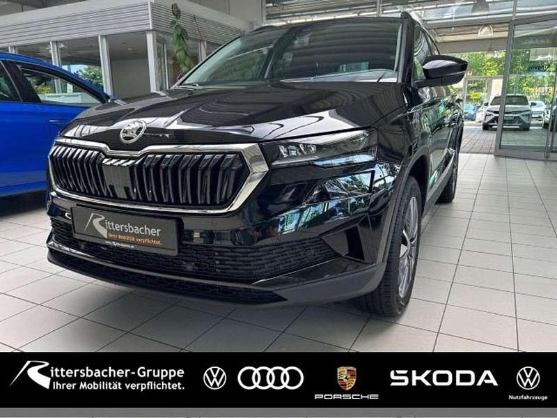 (schwarzmagic perleffekt) Gebraucht 2025 Skoda Karoq Tour SUV | 38.790 € (Teuer) - Bild 1/4