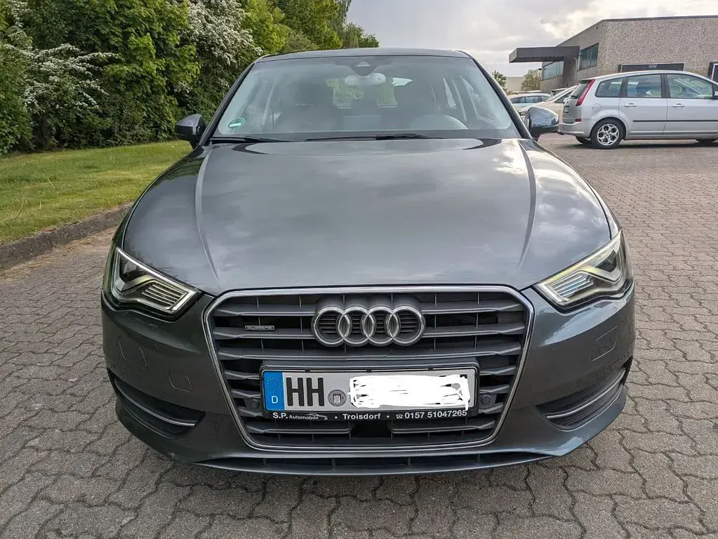 Gebraucht Audi A3 Ambiente 184 PS (135 kW) 2015 Grau Limousine