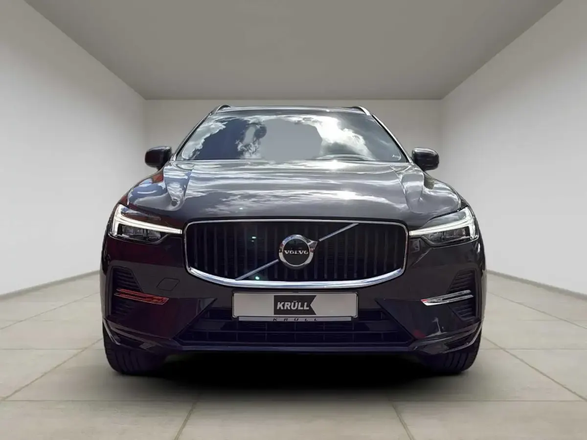 Gebraucht Volvo XC60 Core 197 PS (144 kW) 2022 Grau SUV