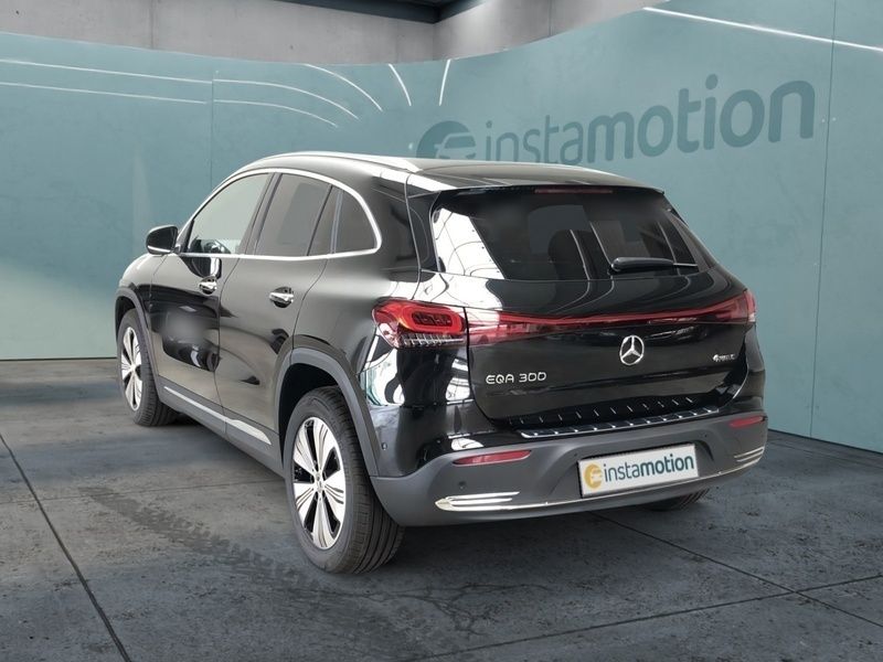 Gebraucht Mercedes EQA300 Progressive 167 kW (228 PS) 2022 Schwarz SUV