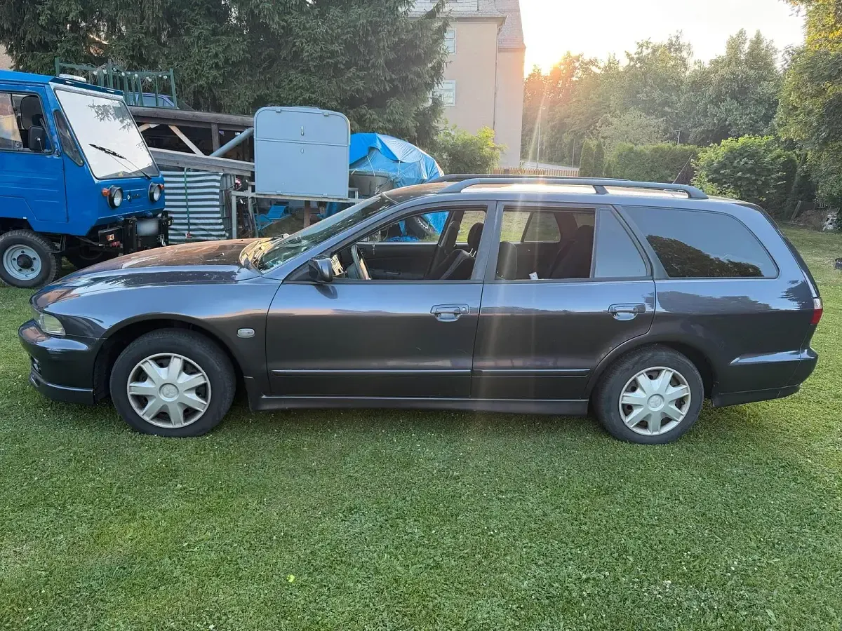 Gebraucht Mitsubishi Galant 163 PS (119 kW) 1999 Violet Kombi