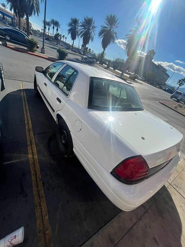 Gebraucht Ford Crown Victoria 2009 Weiß Limousine