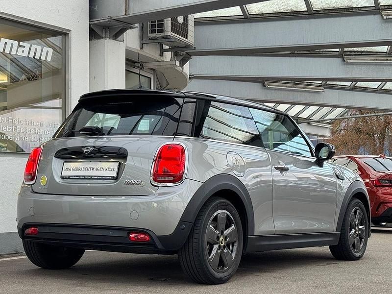 Gebraucht Mini Cooper SE Essential 135 kW (184 PS) 2022 Silber Kleinwagen