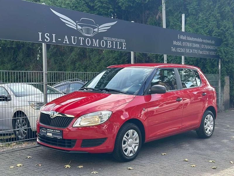 Cervena corrida/corrida rot Gebraucht 2015 Skoda Fabia Cool Edition Kleinwagen | 6.000 € (Guter Preis) - Bild 1/4