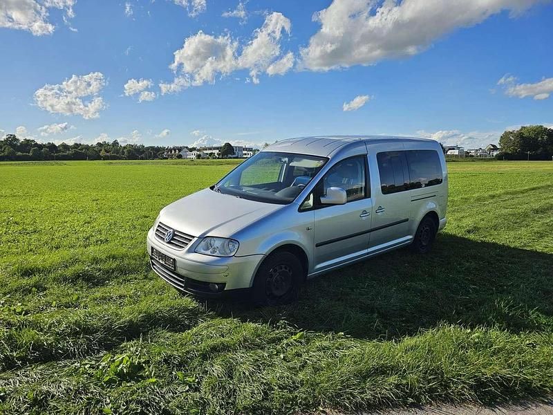 Silber Gebraucht 2008 VW Caddy Maxi Life Van / Kleinbus | 7.099 € (Etwas zu teuer) - Bild 1/4
