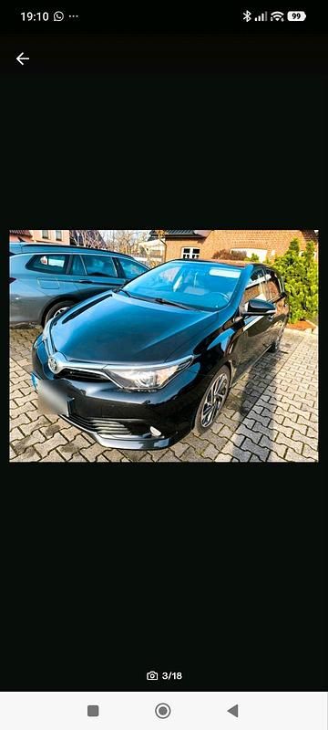 Gebraucht Toyota Auris 112 PS (82 kW) 2015 Schwarz Limousine