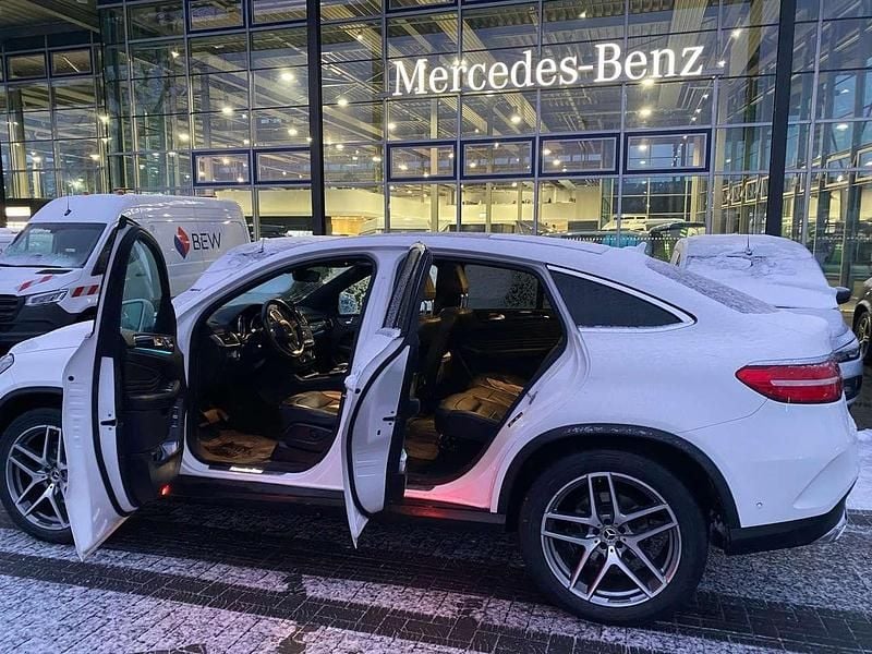 Weiß Gebraucht 2020 Mercedes GLE350 SUV | 47.900 € (Fairer Preis) - Bild 1/4