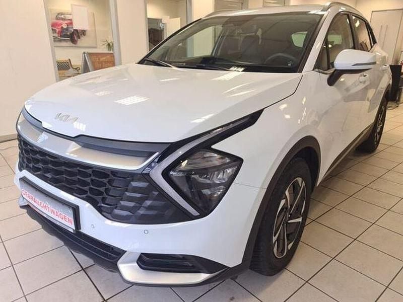 Weiß Gebraucht 2023 Kia Sportage Vision SUV | 27.800 € (Teuer) - Bild 1/4
