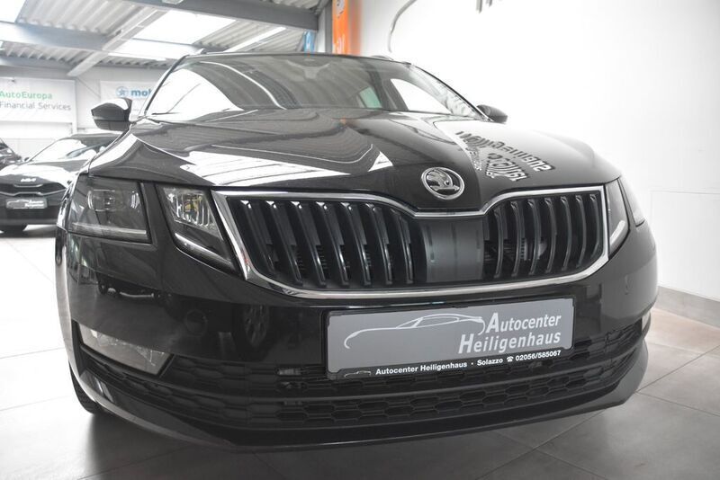Schwarz Gebraucht 2019 Skoda Octavia Soleil Limousine | 19.380 € (Fairer Preis) - Bild 1/4