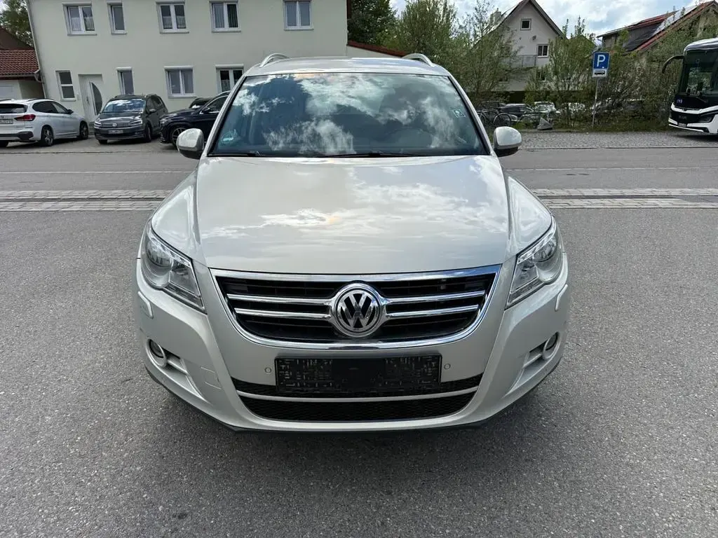 Gebraucht VW Tiguan Team 150 PS (110 kW) 2010 Silber SUV