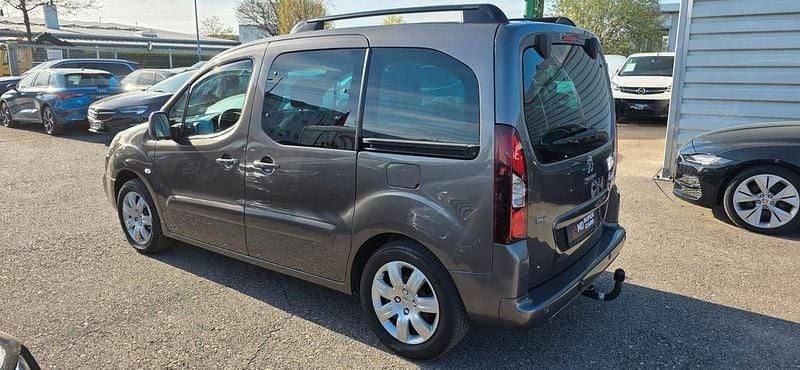 Gebraucht Peugeot Partner Tepee 120 PS (88 kW) 2015 Grau Van / Kleinbus