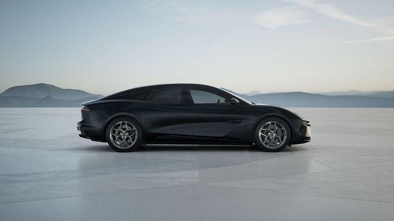 Ny Lotus Emeya 450 kW (612 HK) 2026 Sort Hatchback