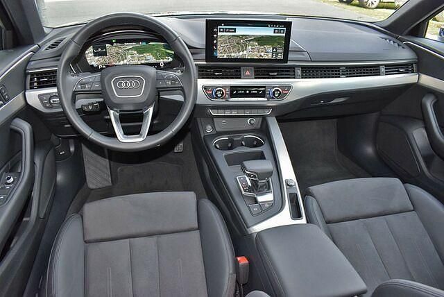 Gebraucht Audi A4 Ambiente 150 PS (110 kW) 2024 Navarrablau metallic Kombi