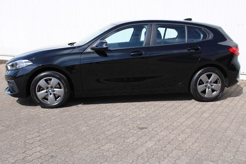 Gebraucht BMW 118 Advantage 136 PS (100 kW) 2023 Schwarz Kleinwagen