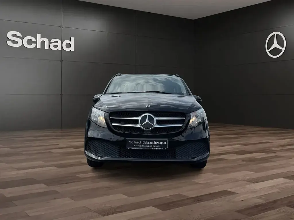 Gebraucht Mercedes V220 163 PS (119 kW) 2021 Schwarz Van / Kleinbus