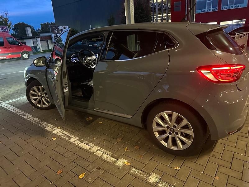 Grau Gebraucht 2020 Renault Clio V Kleinwagen | 13.000 € (Superpreis) - Bild 1/4