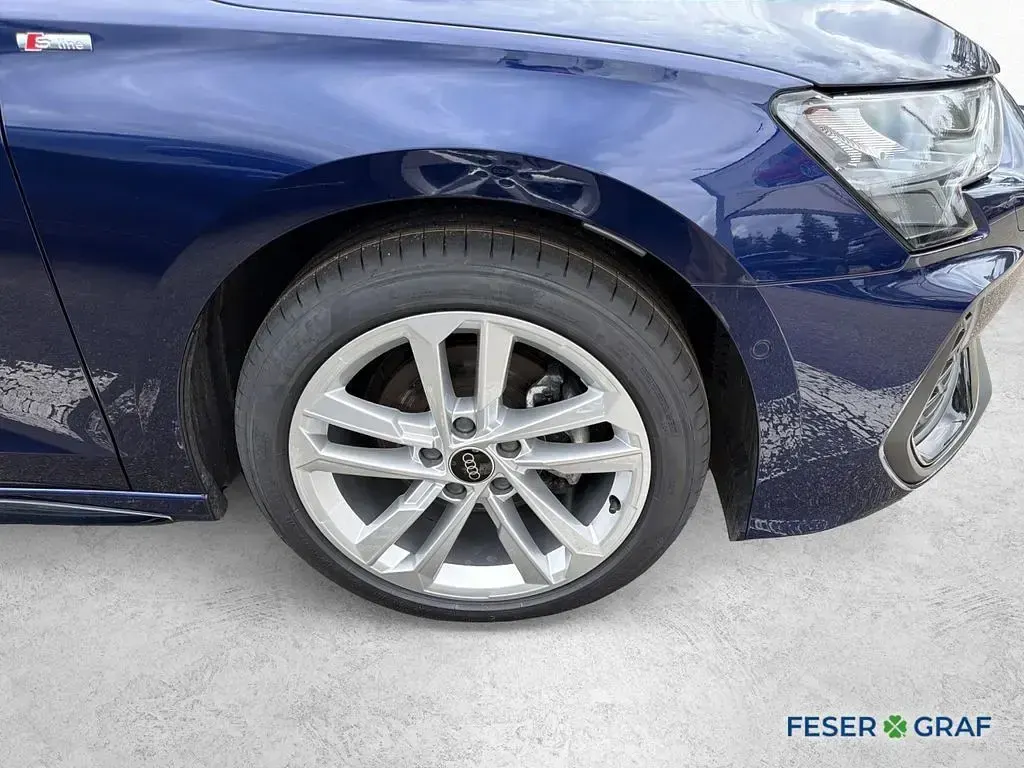 Gebraucht Audi A3 S-Line 150 PS (110 kW) 2025 Navarrablau metallic Limousine