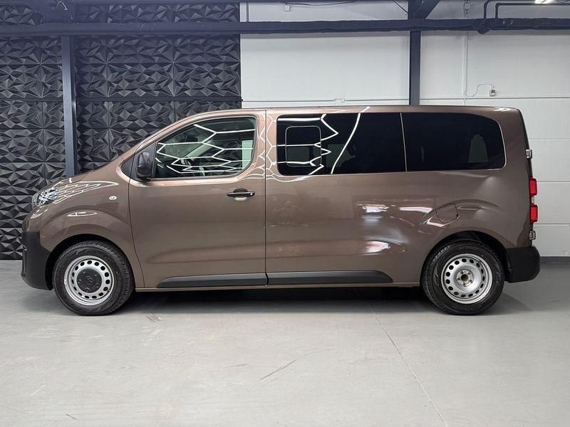 Gebraucht Toyota Proace 150 PS (110 kW) 2016 Braun Van / Kleinbus