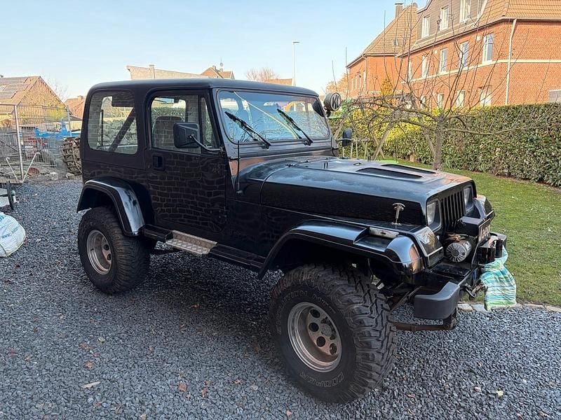 Second-hand Jeep Wrangler 121 CP (88 kW) 1994 Negru SUV