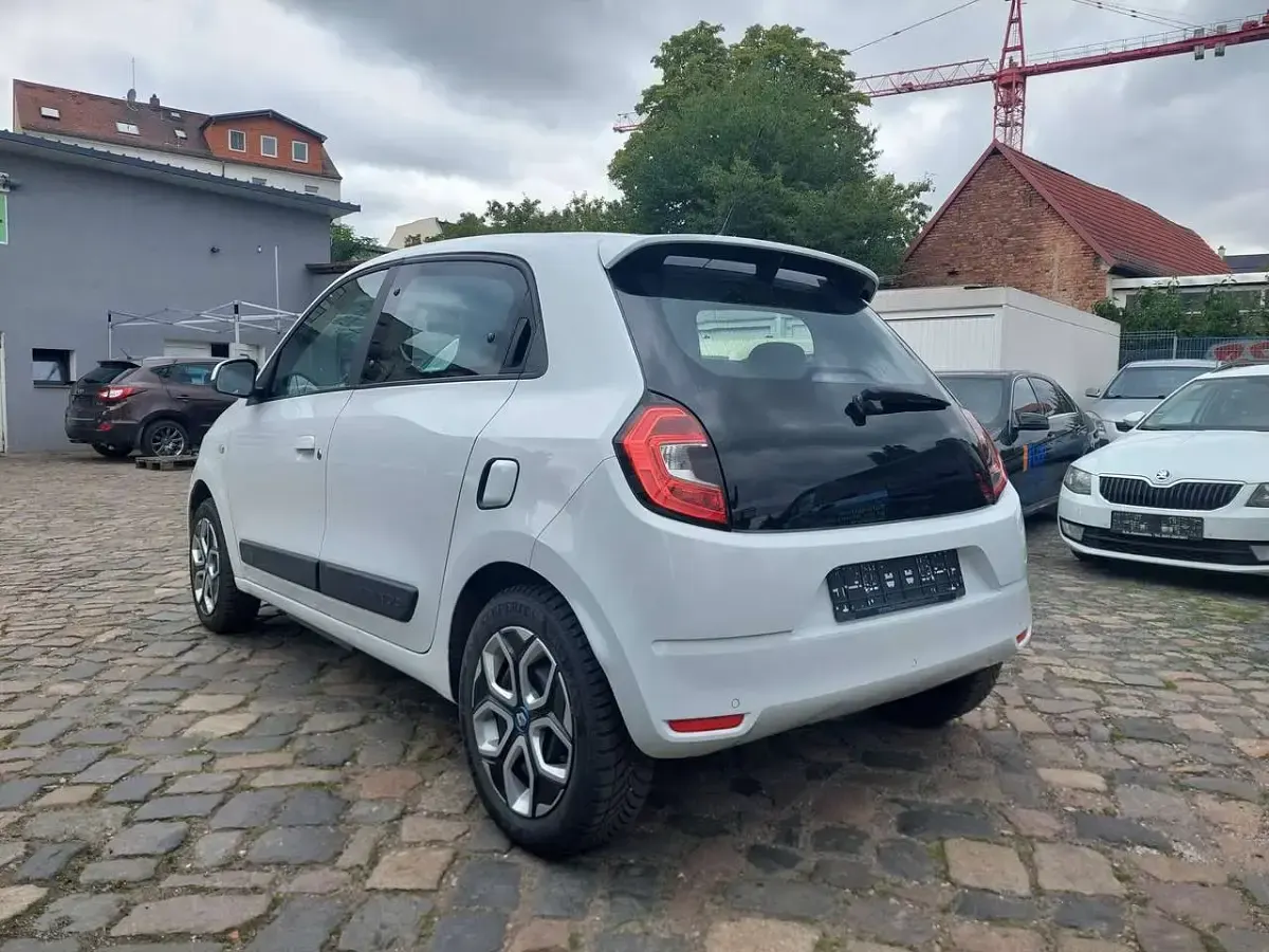 Gebraucht Renault Twingo Zen 30 kW (42 PS) 2021 Crystal weiss Kleinwagen