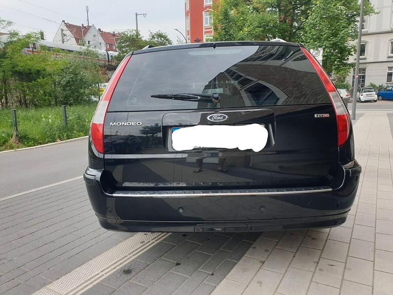 Gebraucht Ford Mondeo Titanium X 131 PS (96 kW) 2006 Schwarz Kombi