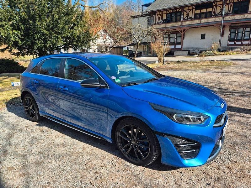 Gebraucht Kia Ceed GT-Line 160 PS (117 kW) 2022 Blau Kleinwagen