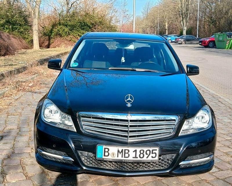 Gebraucht Mercedes C180 156 PS (114 kW) 2012 Schwarz Limousine