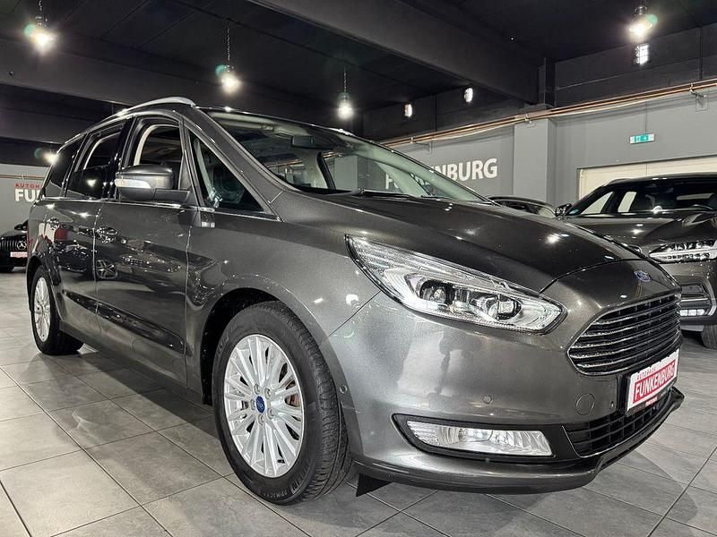 Grau Gebraucht 2015 Ford Galaxy Van / Kleinbus | 15.900 € (Fairer Preis) - Bild 1/4